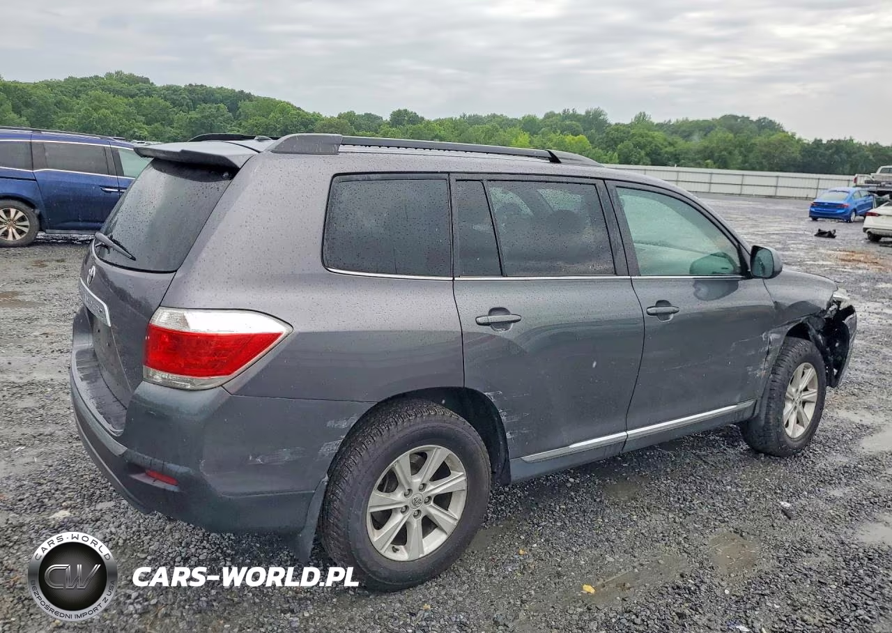 2011 Toyota Highlander Base VIN:5TDZA3EHXBS010846 - 3
