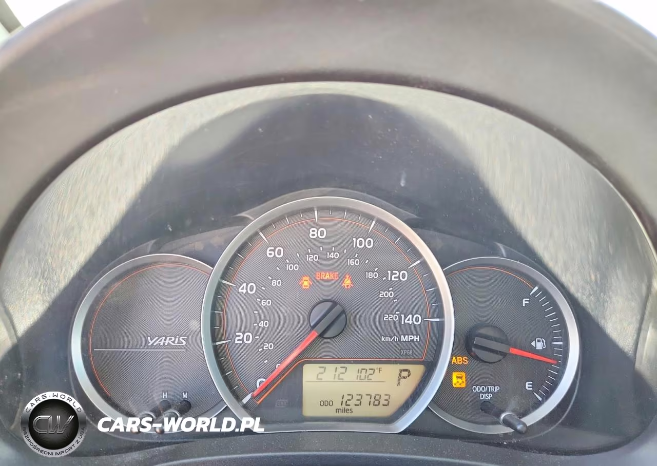 2012 Toyota Yaris 5-Door Le VIN:JTDKTUD39CD519329 - 9