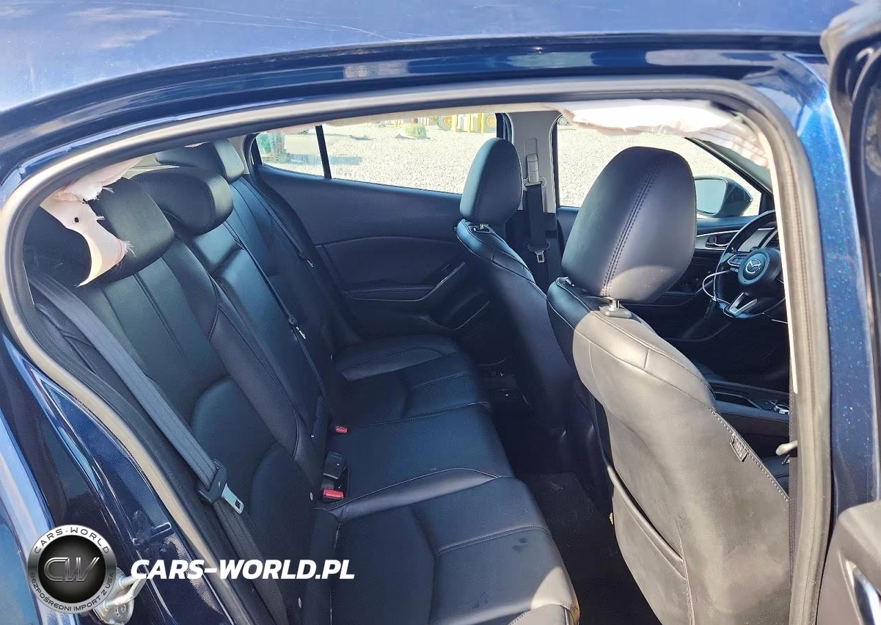 2018 Mazda 3 Touring VIN:3MZBN1L31JM227151 - 10