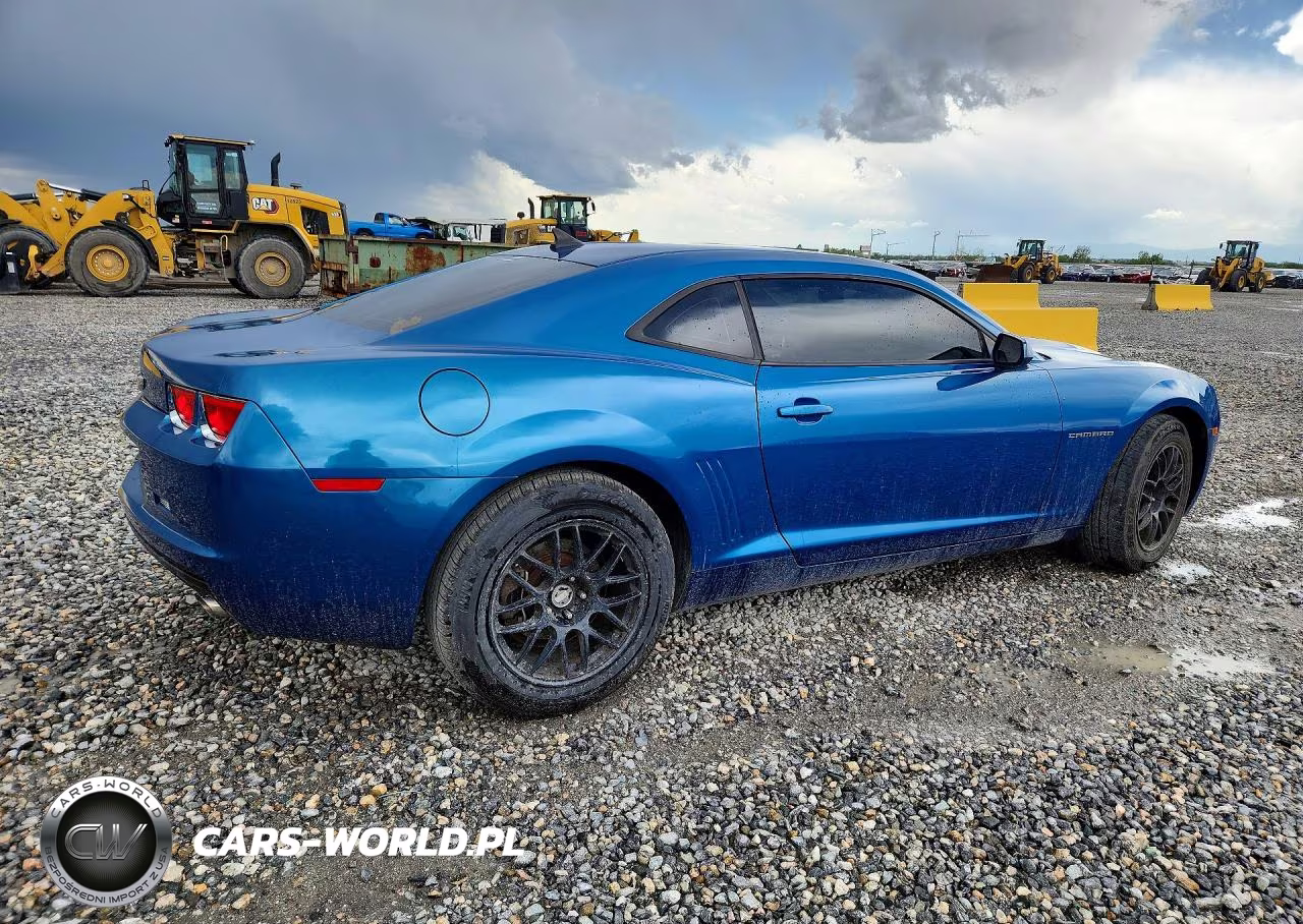2010 Chevrolet Camaro Ls VIN:2G1FA1EV5A9153099 - 3
