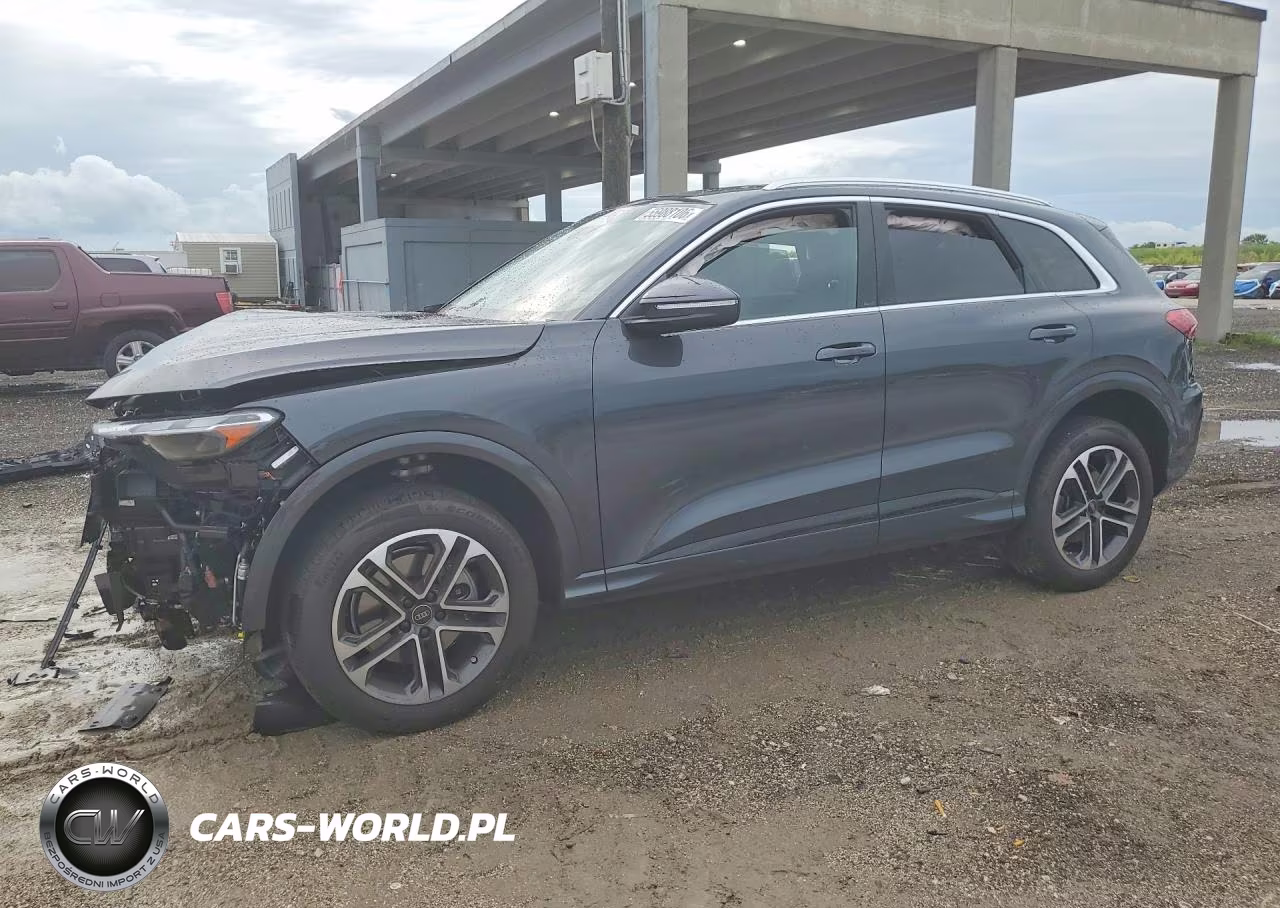 2025 Audi Q5 Premium VIN:WA11AAGU7S2030176 - 1