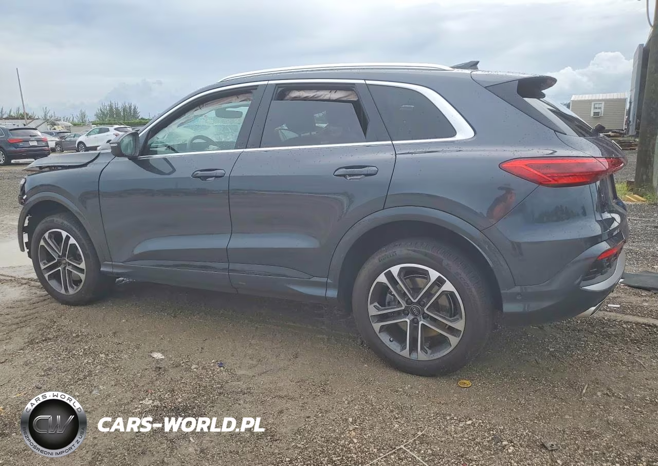 2025 Audi Q5 Premium VIN:WA11AAGU7S2030176 - 2