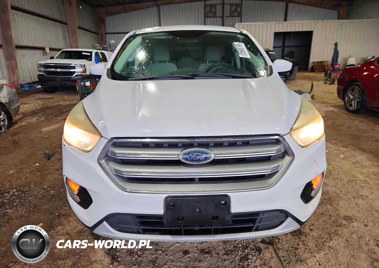 2017 Ford Escape Se VIN:1FMCU0GD5HUB42662 - 5