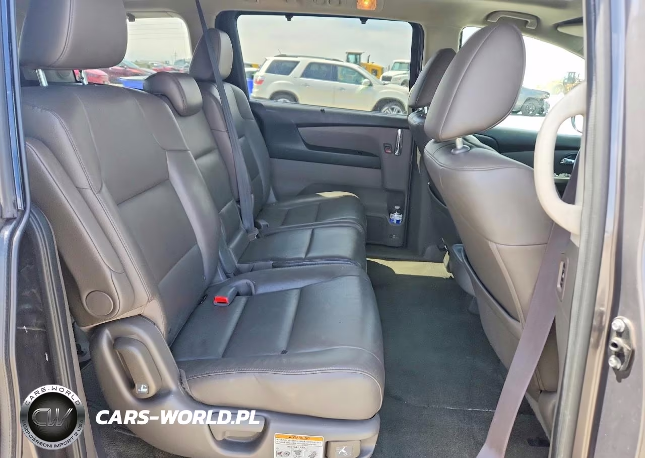 2015 Honda Odyssey Touring VIN:5FNRL5H97FB090773 - 11