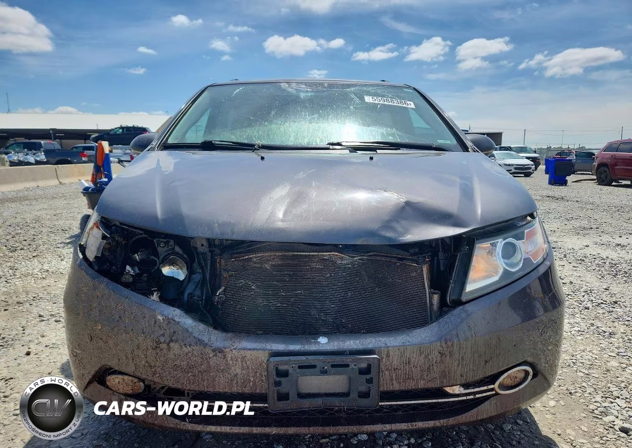 2015 Honda Odyssey Touring VIN:5FNRL5H97FB090773 - 5