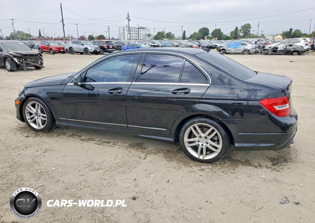 2013 Mercedes-Benz C 300 4Matic VIN:WDDGF8AB1DR251774 - 2