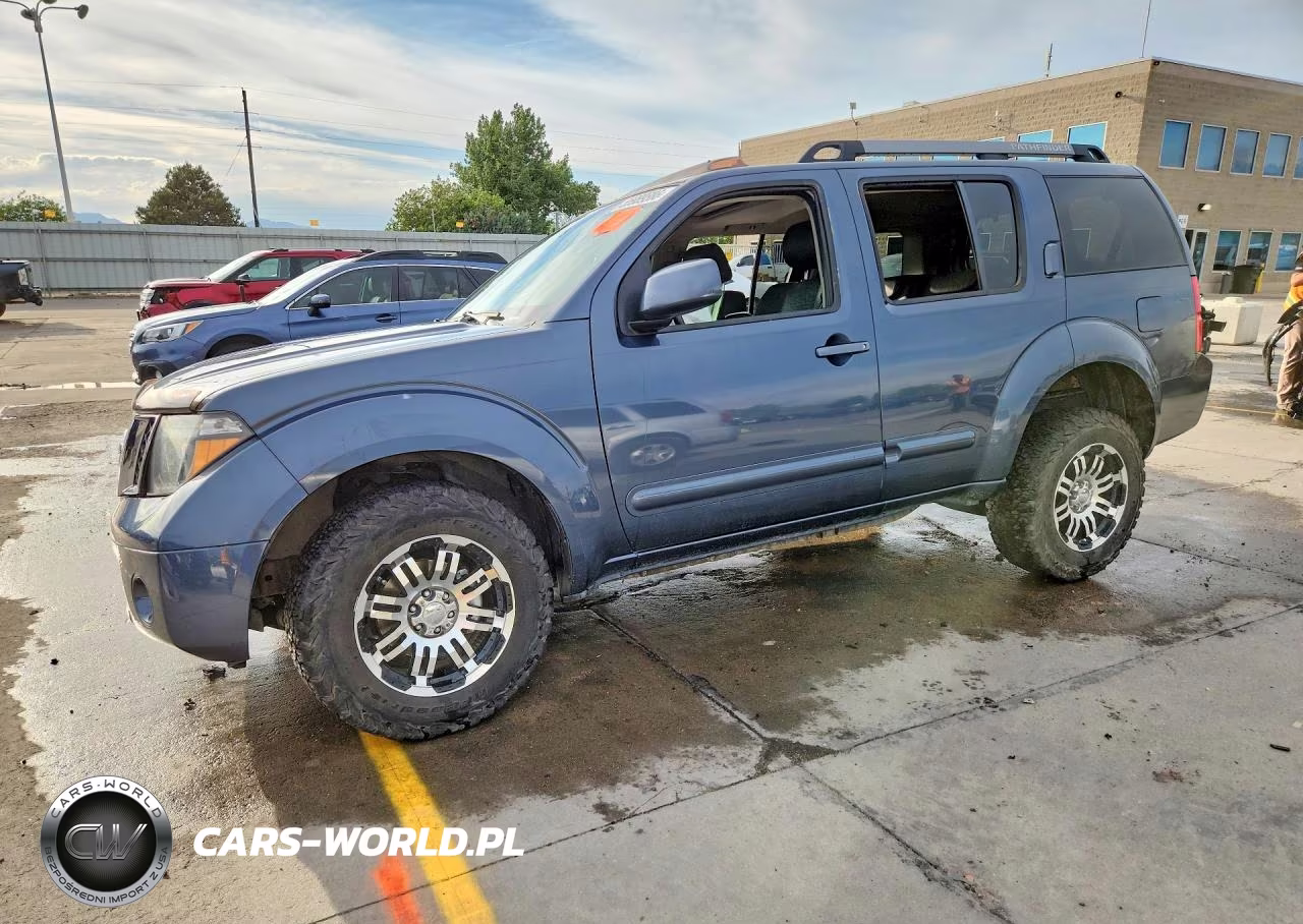 2005 Nissan Pathfinder Xe