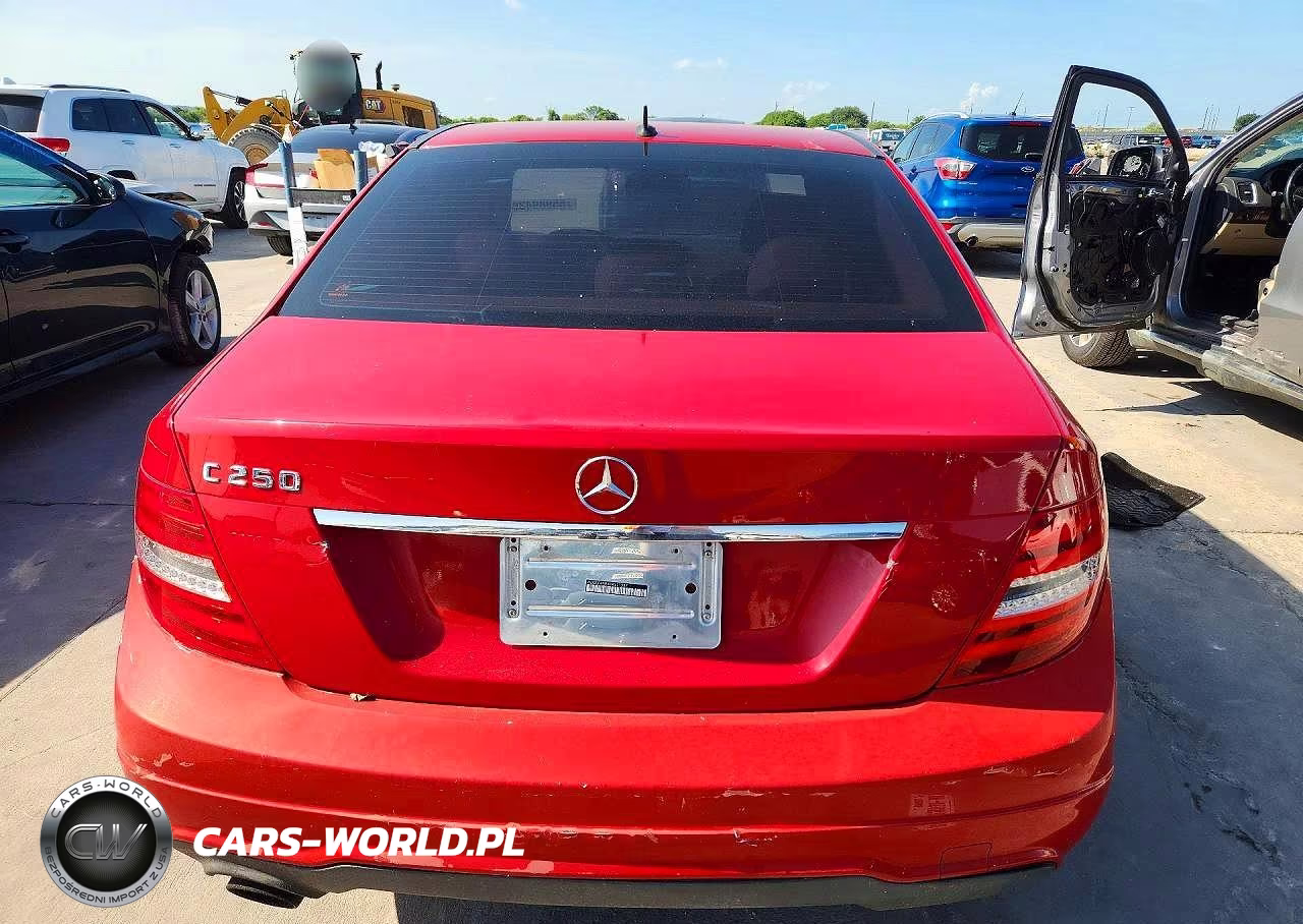 2014 Mercedes-Benz C 250 VIN:WDDGF4HBXER311387 - 6