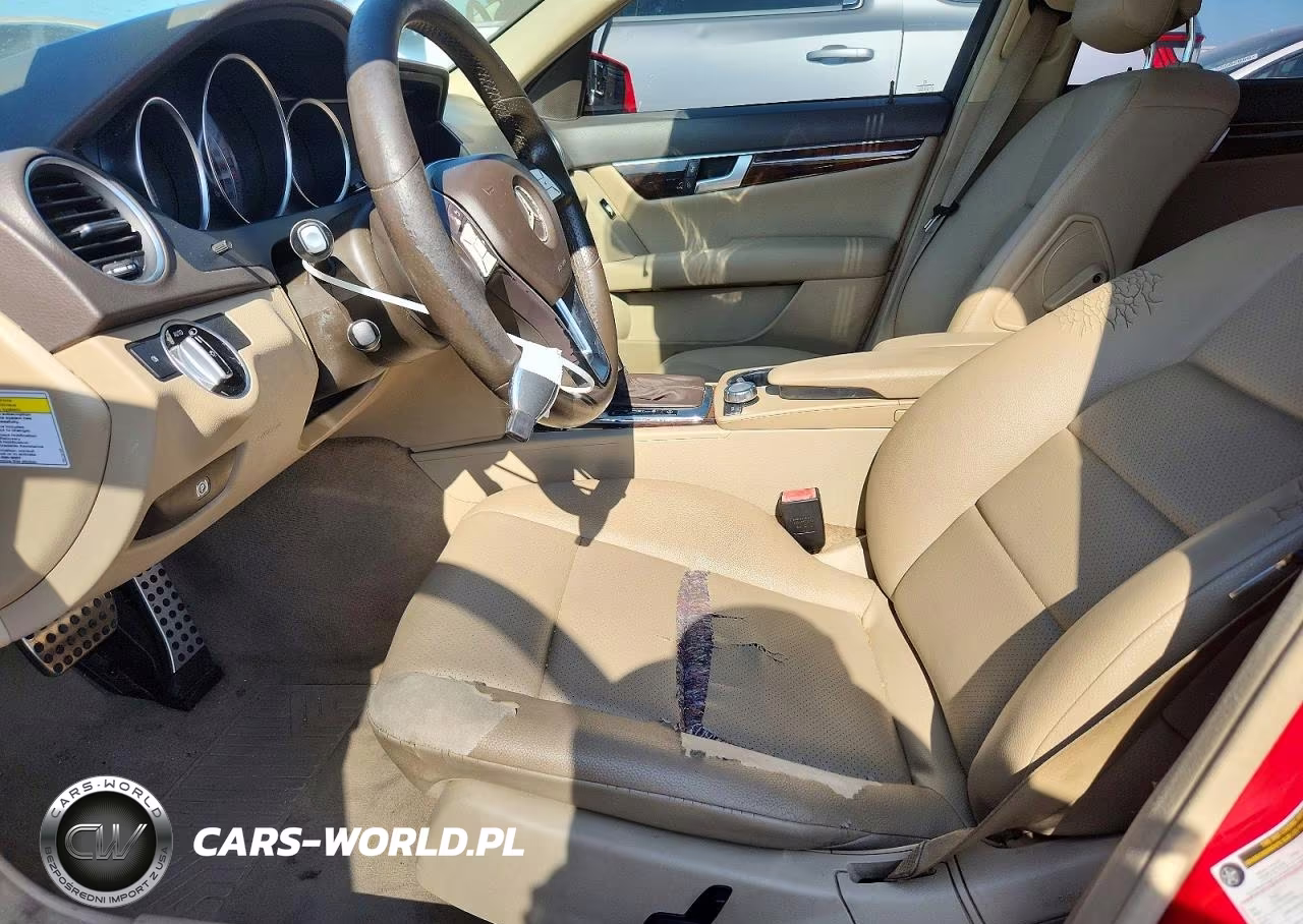 2014 Mercedes-Benz C 250 VIN:WDDGF4HBXER311387 - 7
