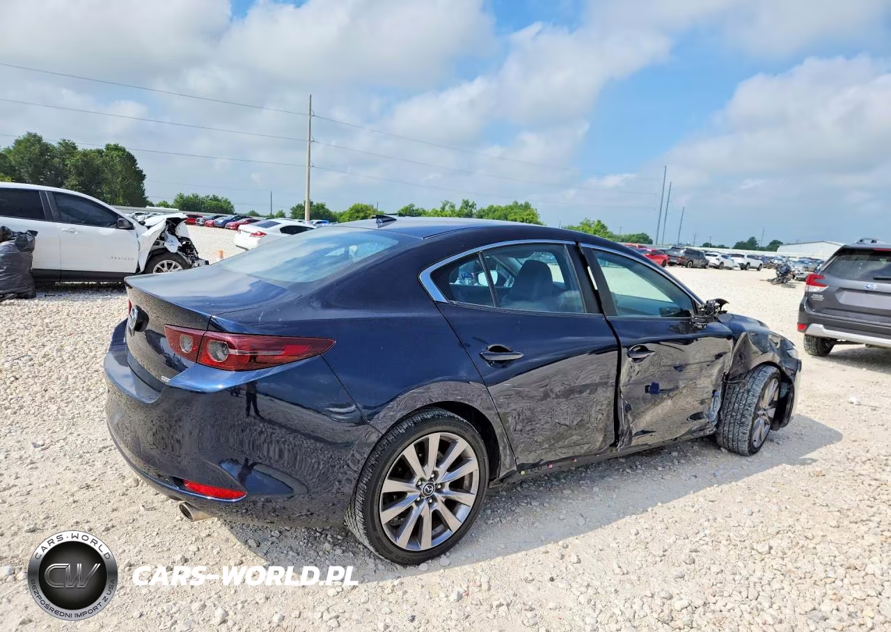 2020 Mazda 3 Preferred VIN:JM1BPADL4L1166261 - 3