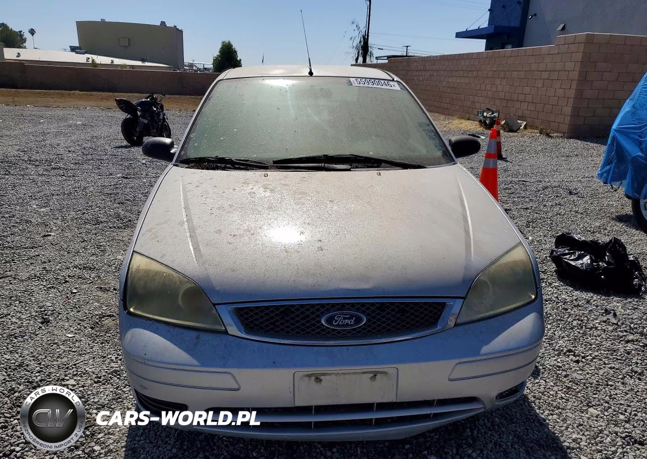 2007 Ford Focus VIN:1FAHP34NX7W232124 - 5
