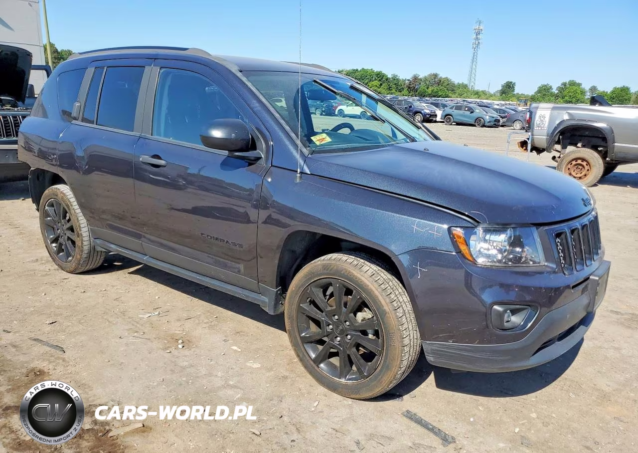 2015 Jeep Compass Sport VIN:1C4NJCBA4FD210970 - 4