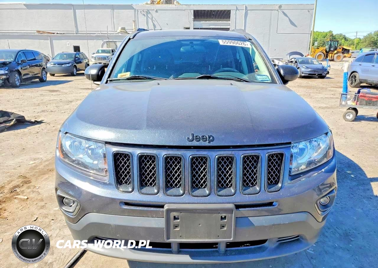 2015 Jeep Compass Sport VIN:1C4NJCBA4FD210970 - 5