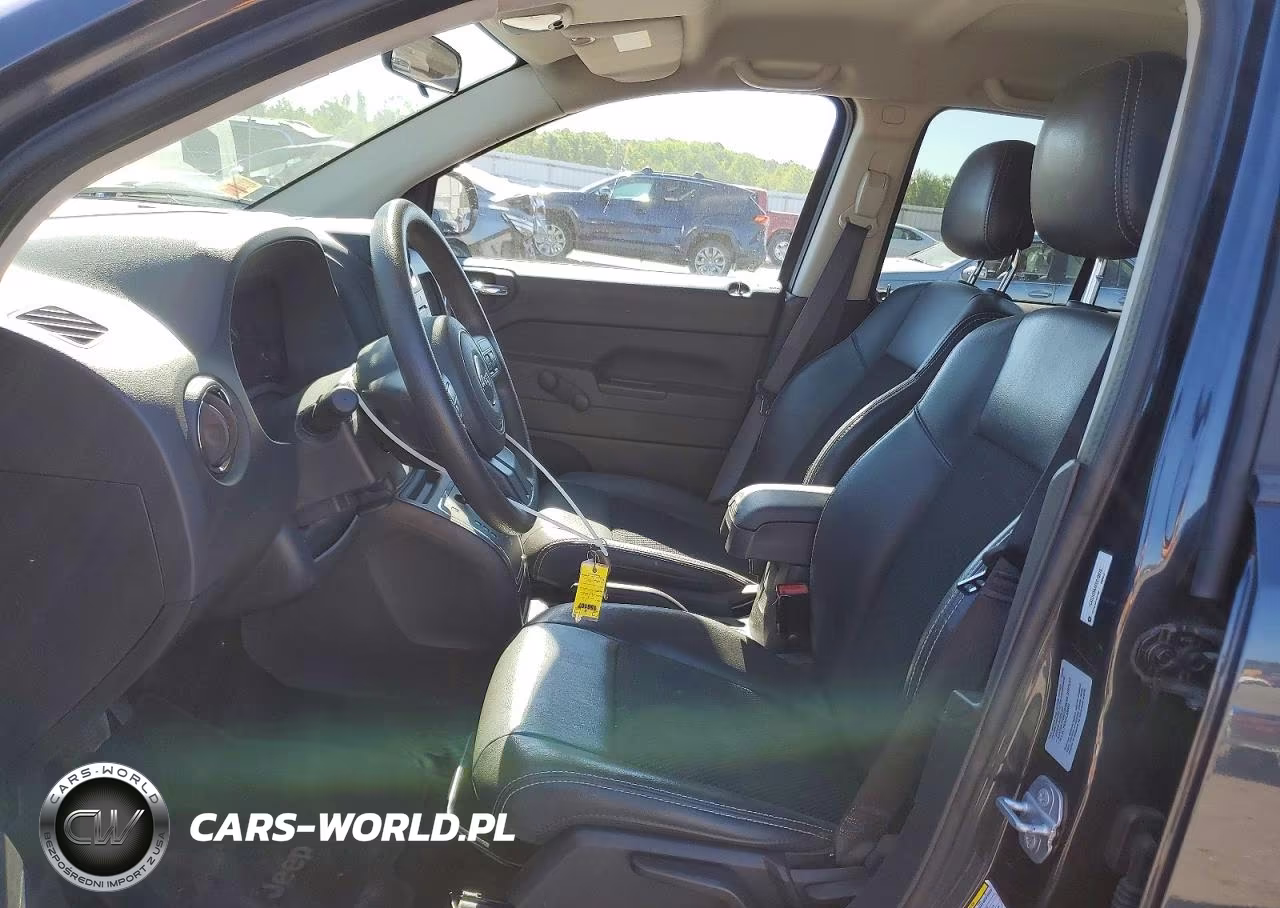 2015 Jeep Compass Sport VIN:1C4NJCBA4FD210970 - 7