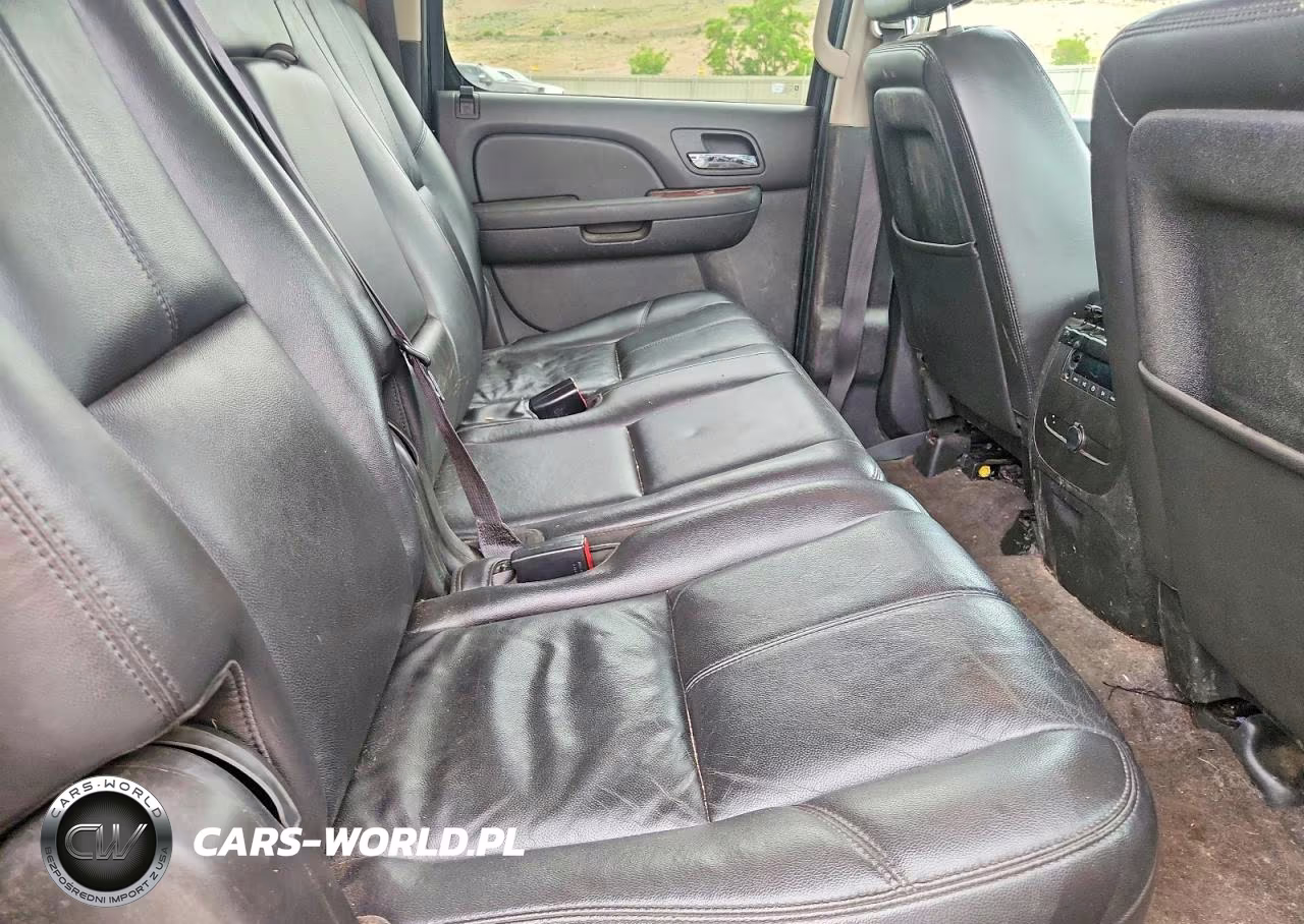 2010 Chevrolet Suburban K1500 Lt VIN:1GNUKJE32AR214139 - 11