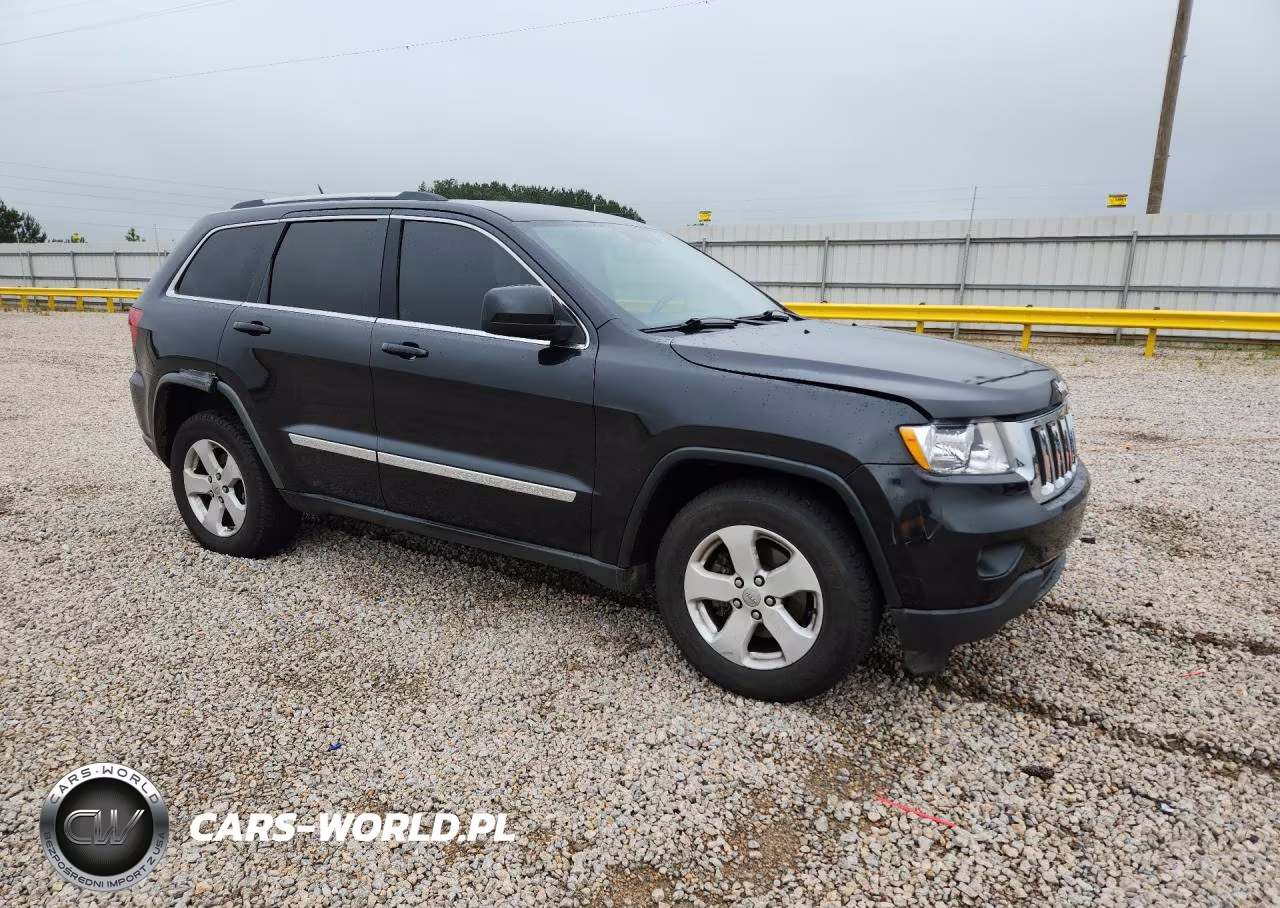 2011 Jeep Grand Cherokee Laredo VIN:1J4RS4GG5BC513476 - 4