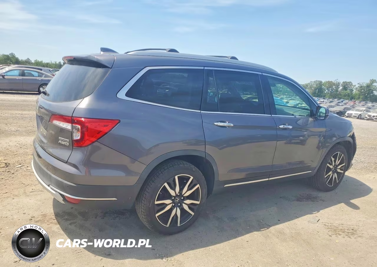2019 Honda Pilot Touring VIN:5FNYF6H69KB076494 - 3