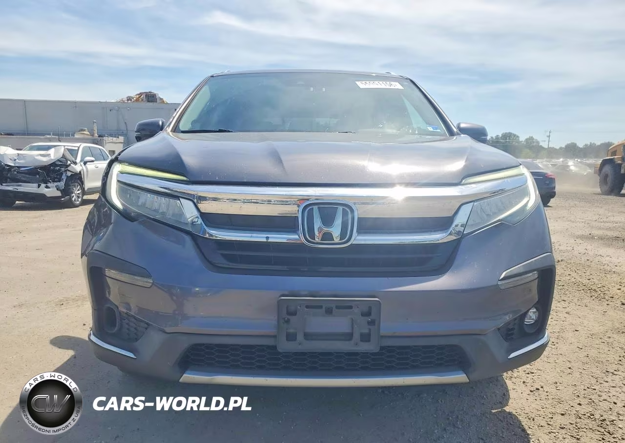 2019 Honda Pilot Touring VIN:5FNYF6H69KB076494 - 5