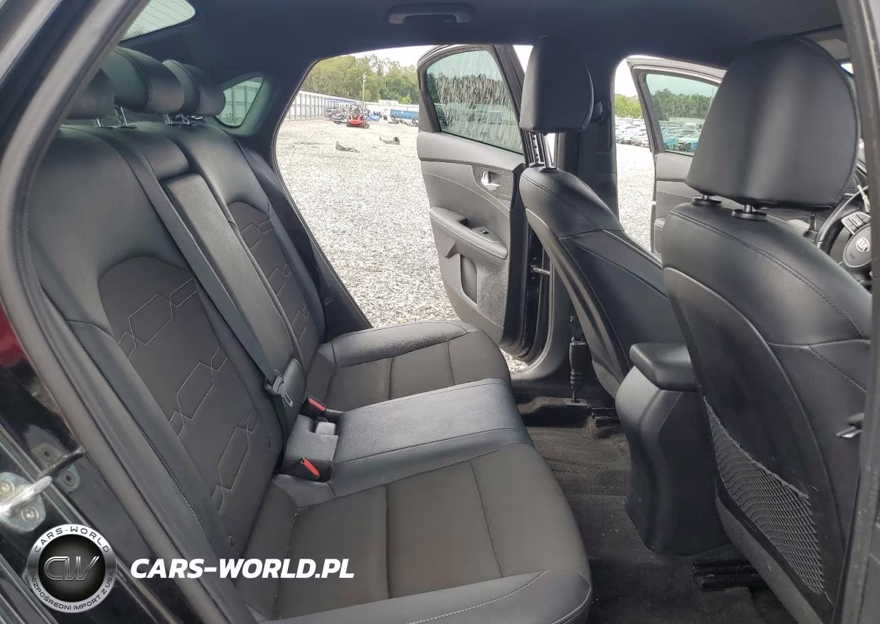2020 Kia Forte Gt Line VIN:3KPF34AD8LE240337 - 10