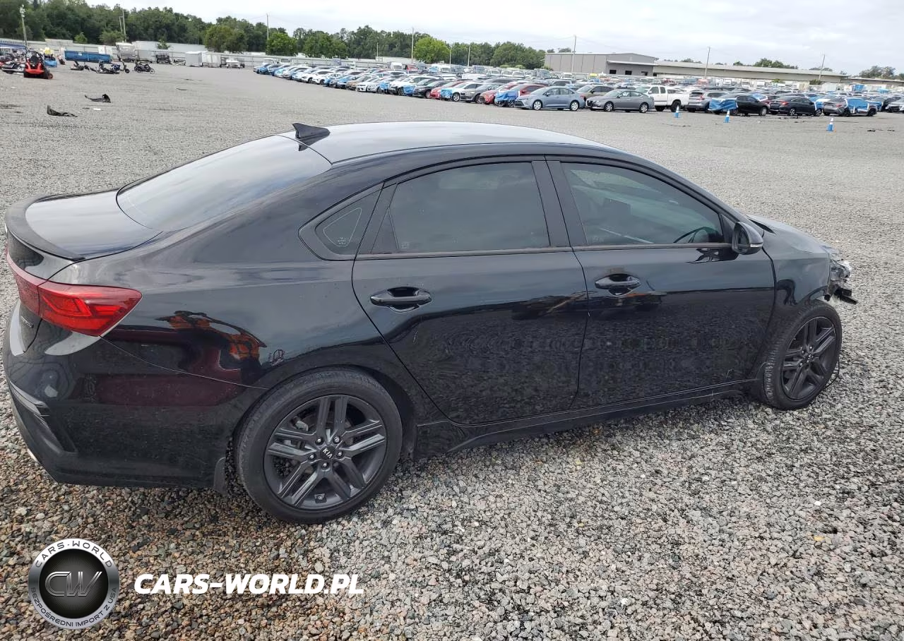 2020 Kia Forte Gt Line VIN:3KPF34AD8LE240337 - 3