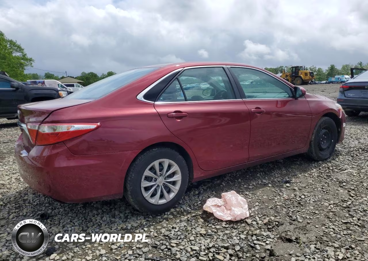 2017 Toyota Camry Le VIN:4T1BF1FK6HU632927 - 3