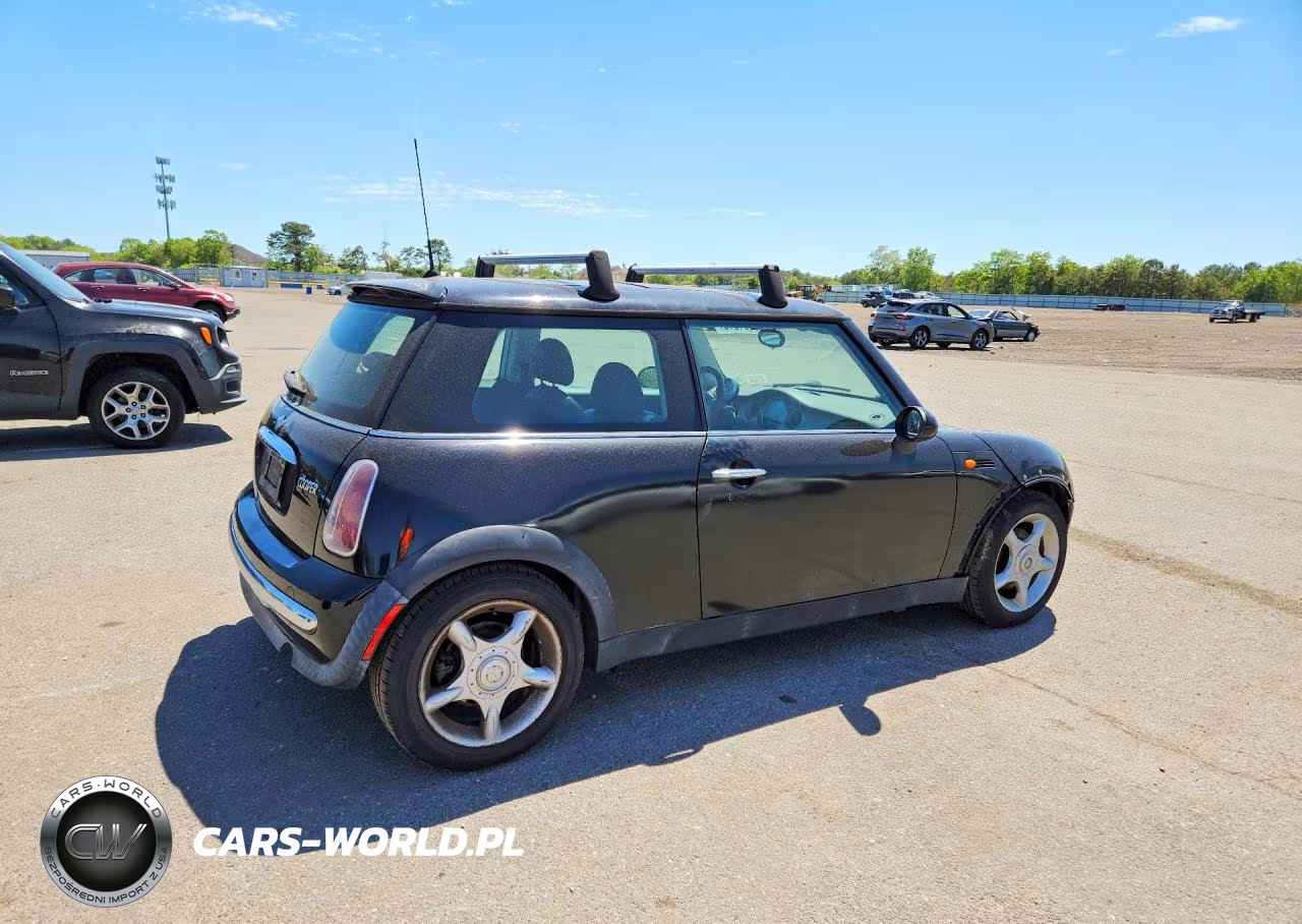 2003 Mini Cooper VIN:WMWRC33483TE18548 - 3