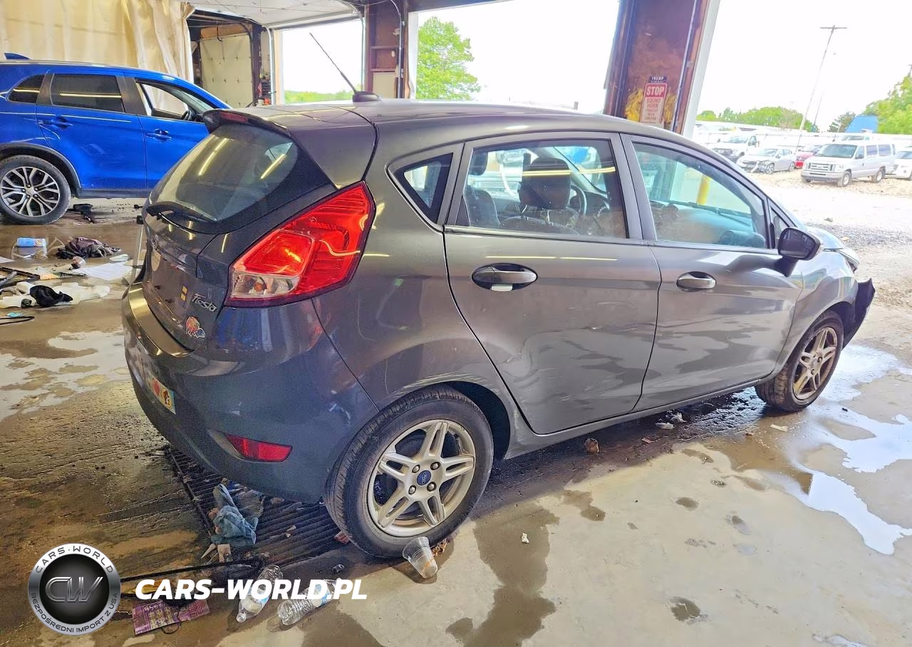 2018 Ford Fiesta Se VIN:3FADP4EJ4JM111113 - 3