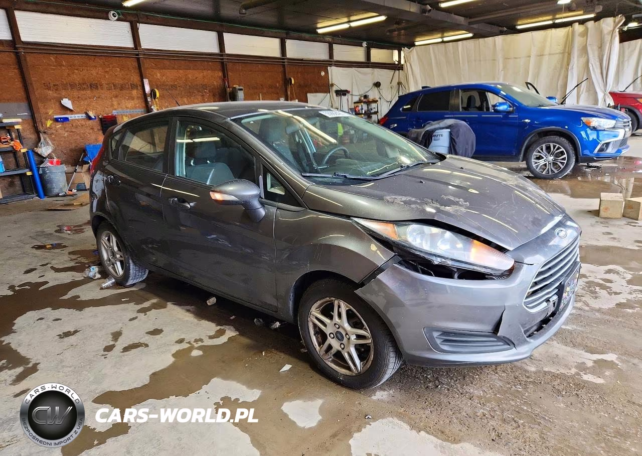 2018 Ford Fiesta Se VIN:3FADP4EJ4JM111113 - 4