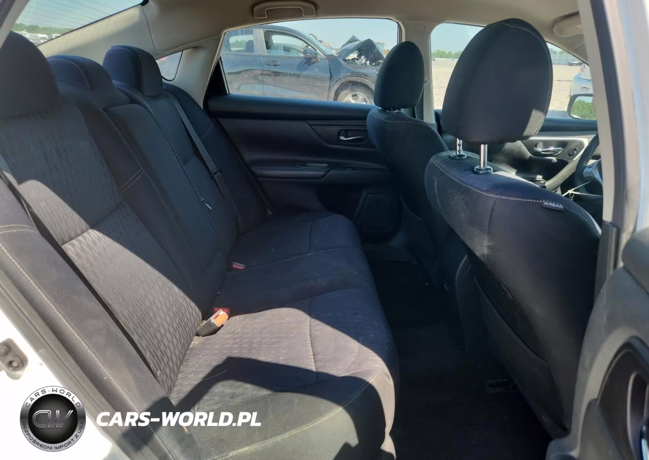 2018 Nissan Altima 2.5 S VIN:1N4AL3AP4JC258357 - 10