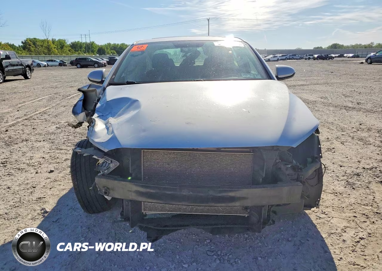 2018 Hyundai Elantra Value Edition VIN:KMHD84LF6JU533431 - 5