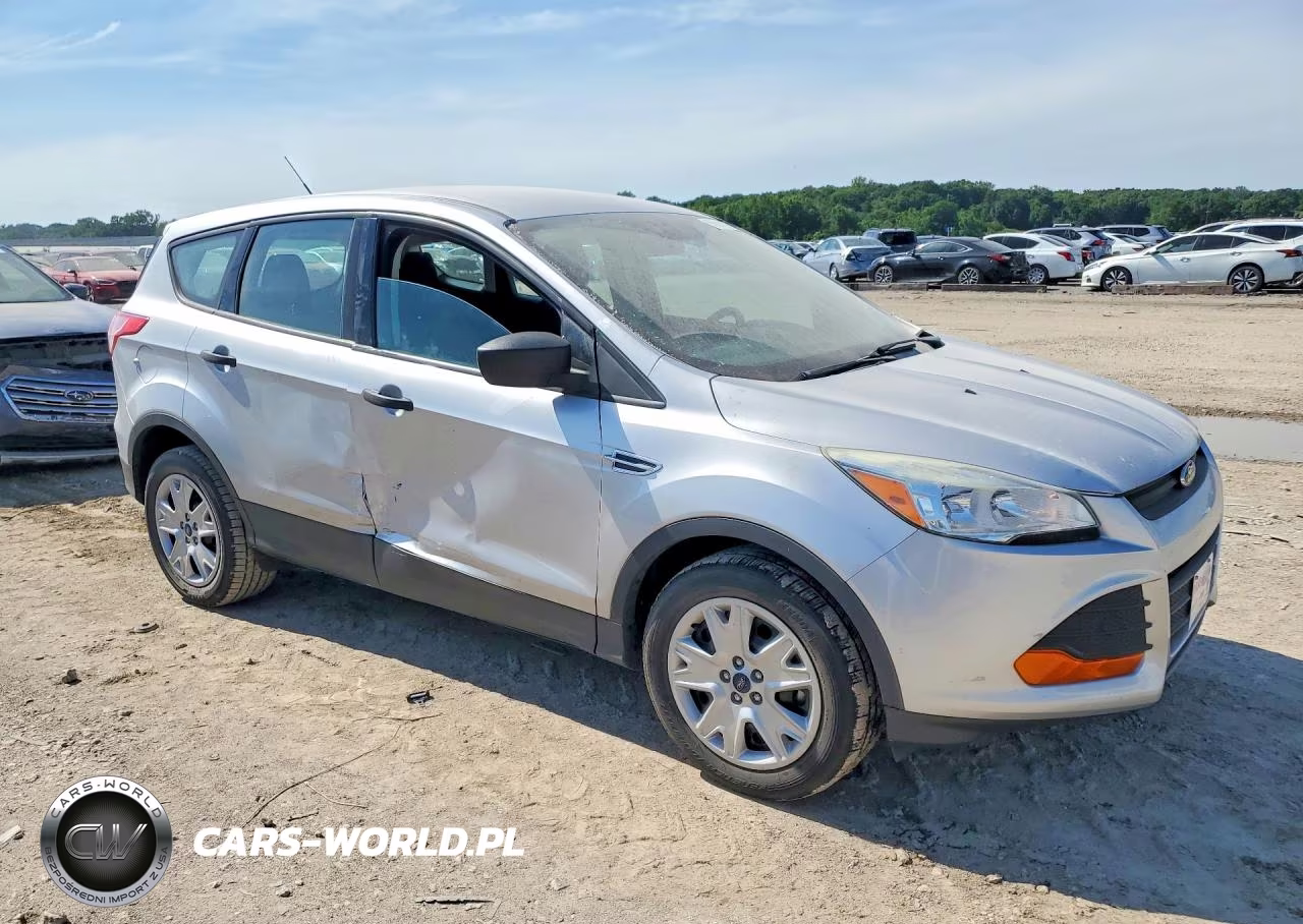 2016 Ford Escape S VIN:1FMCU0F76GUB23659 - 4