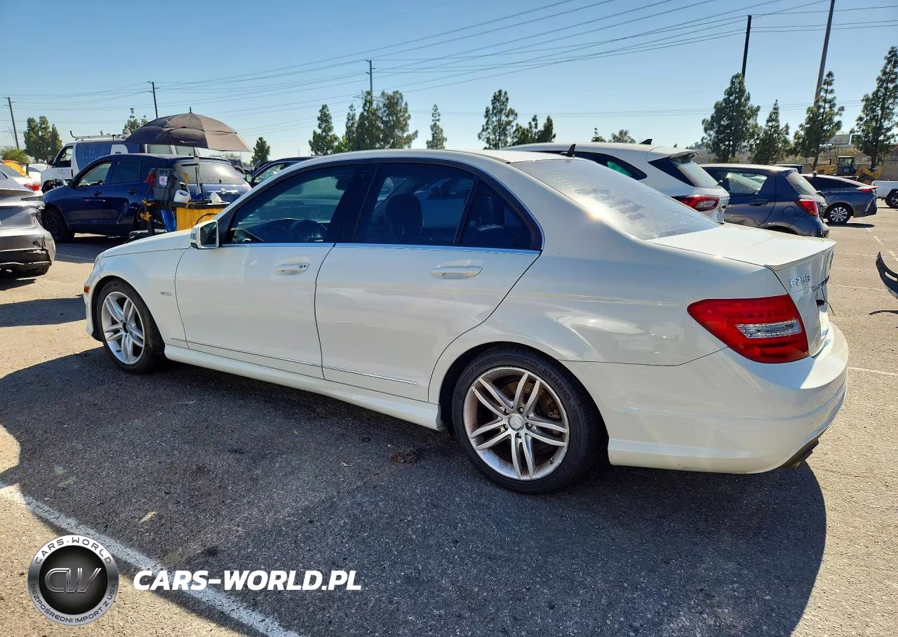 2012 Mercedes-Benz C 250 VIN:WDDGF4HB7CA682065 - 2