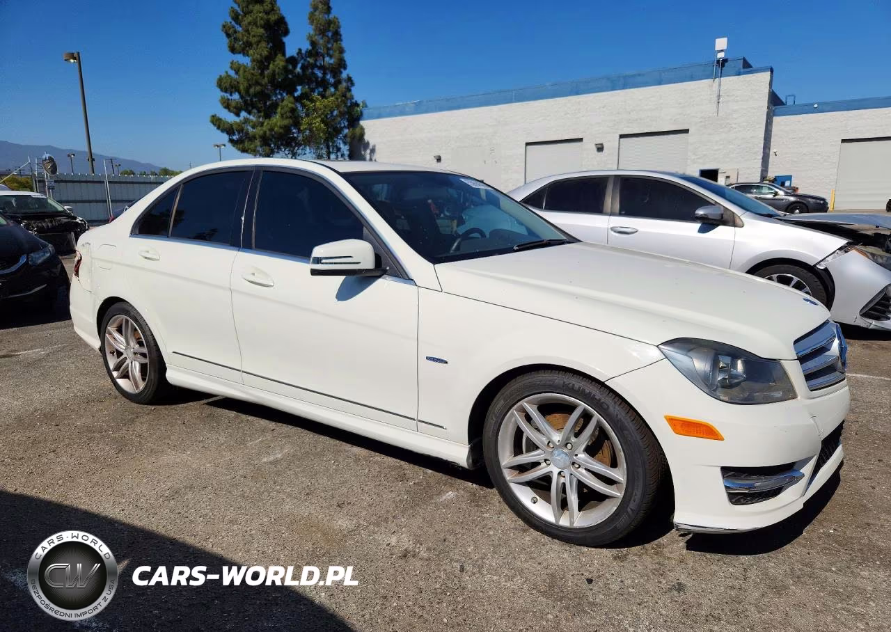 2012 Mercedes-Benz C 250 VIN:WDDGF4HB7CA682065 - 4