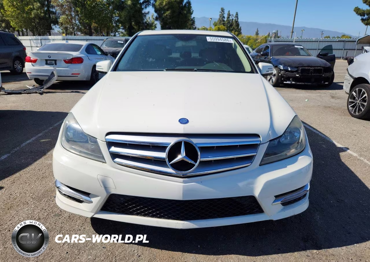 2012 Mercedes-Benz C 250 VIN:WDDGF4HB7CA682065 - 5