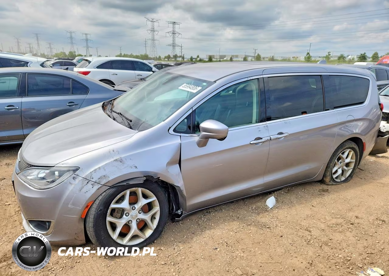 2018 Chrysler Pacifica Touring Plus