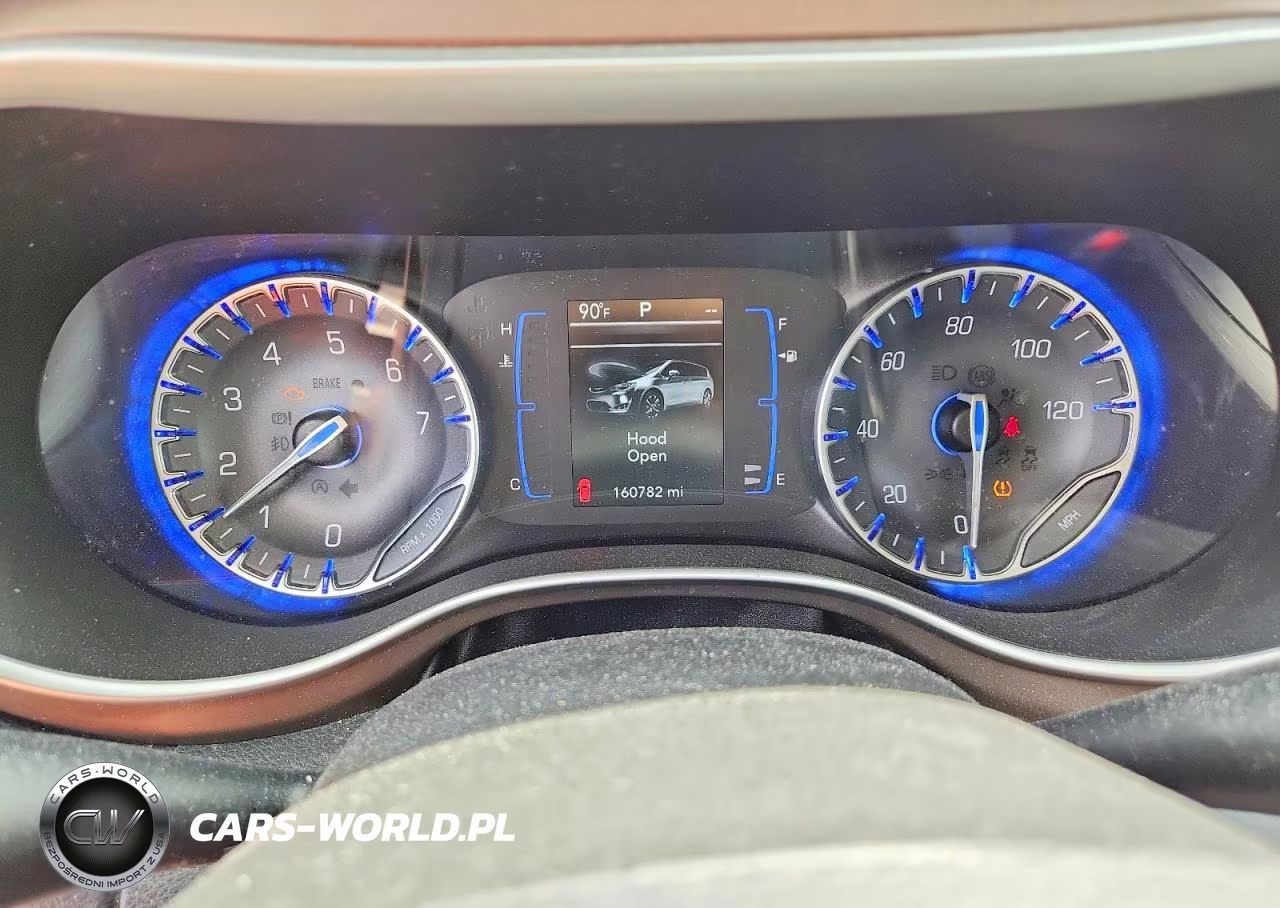 2018 Chrysler Pacifica Touring Plus VIN:2C4RC1FG5JR277677 - 9
