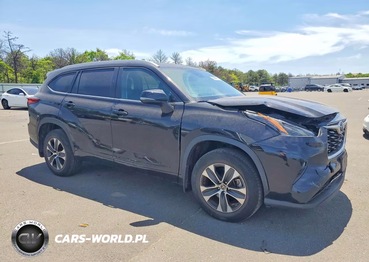 2023 Toyota Highlander Xle VIN:5TDKDRBHXPS010370 - 4