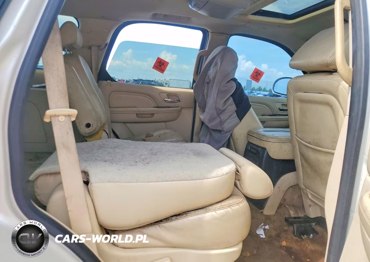 2008 Cadillac Escalade Luxury VIN:1GYFK63868R101411 - 11