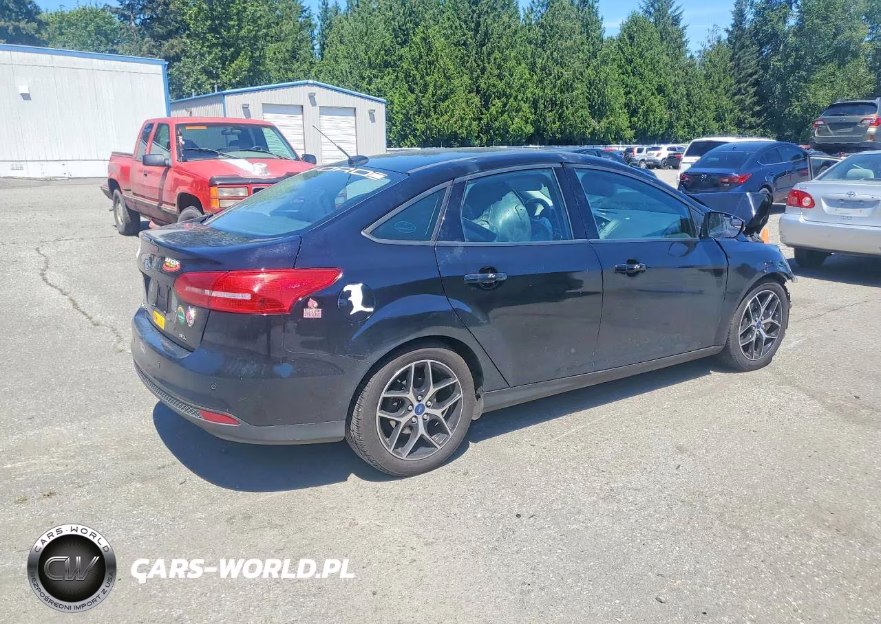 2017 Ford Focus Sel VIN:1FADP3H28HL253331 - 3