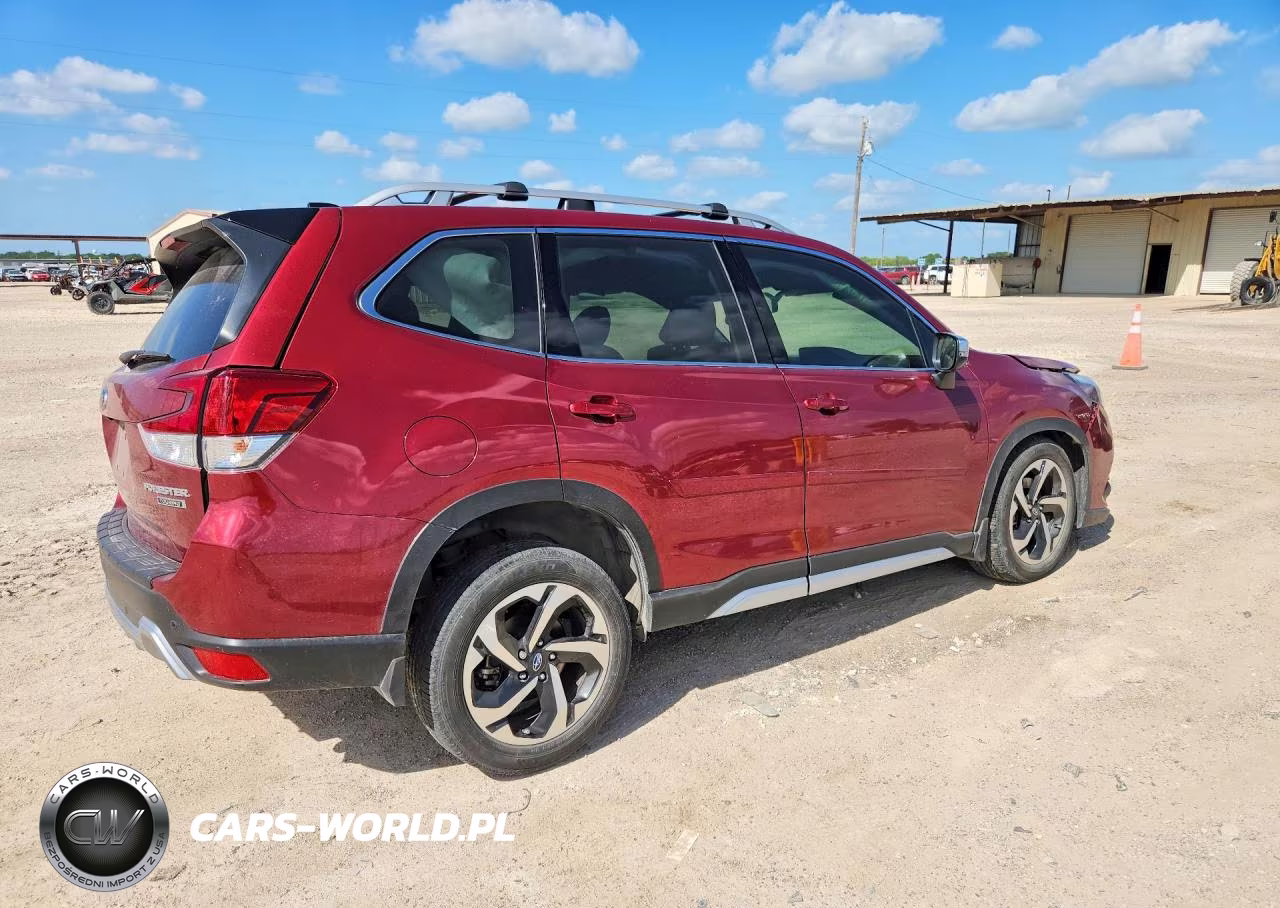 2024 Subaru Forester Touring VIN:JF2SKAMC5RH466360 - 3