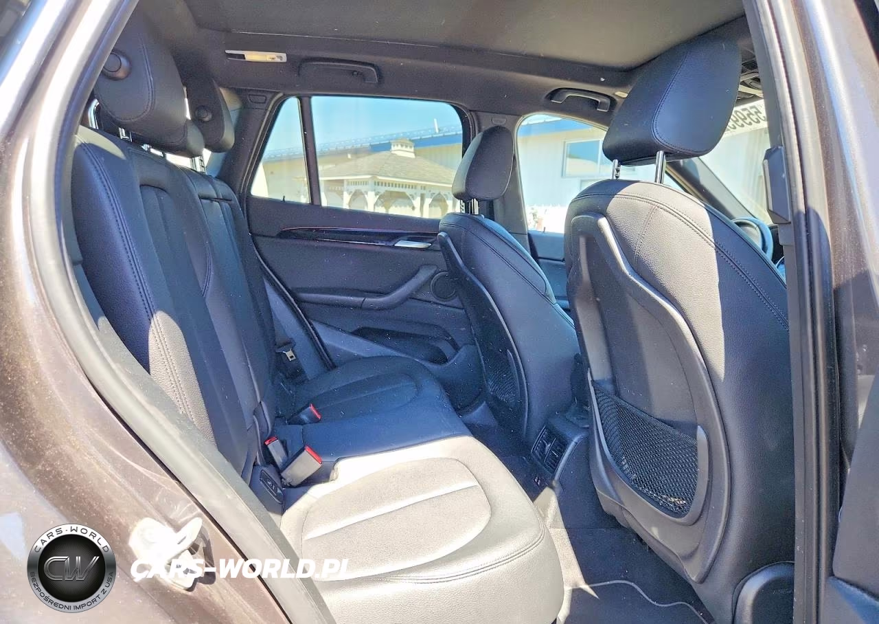 2020 BMW X1 xDrive28I VIN:WBXJG9C01L5P40196 - 11
