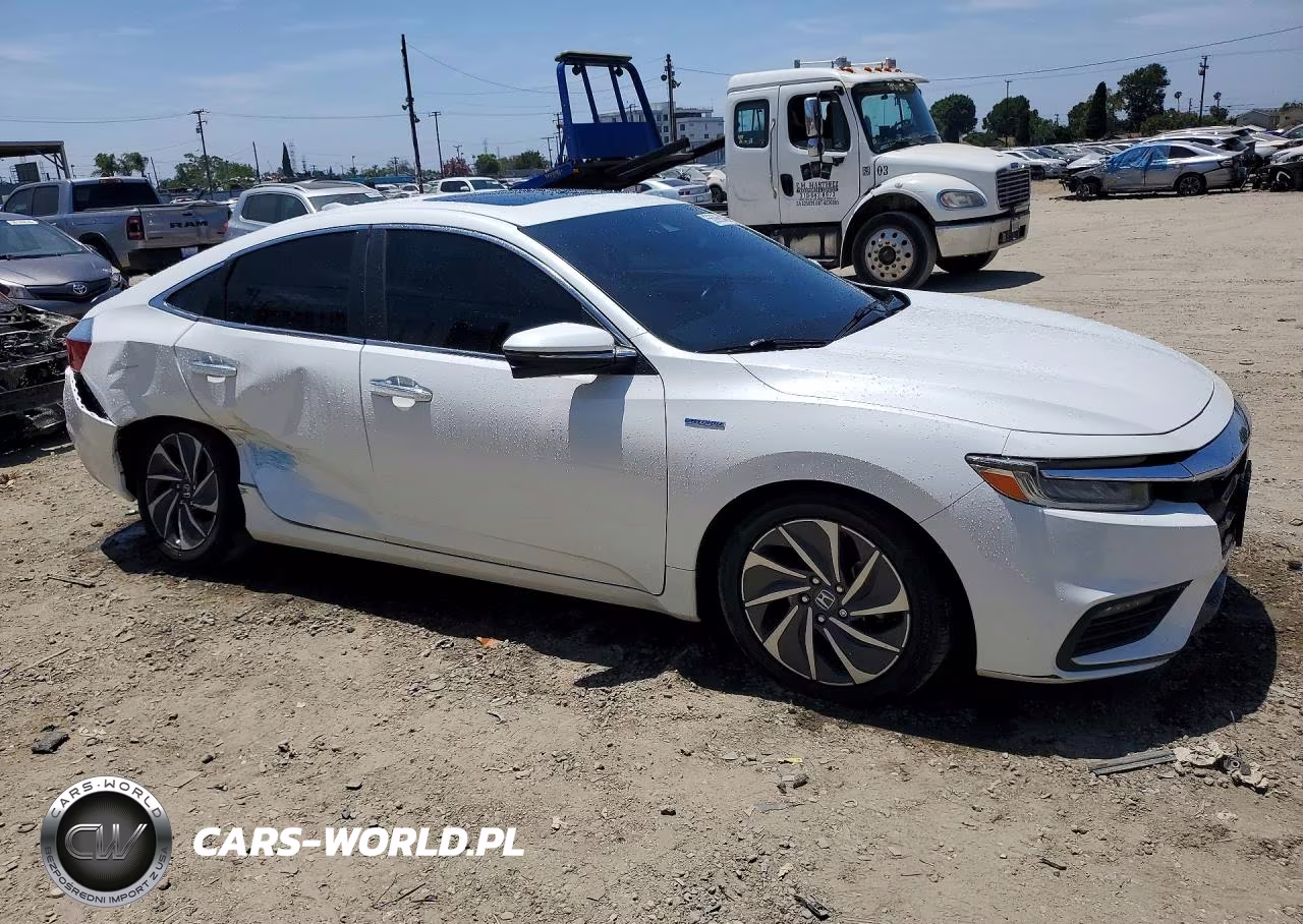 2019 Honda Insight Touring VIN:19XZE4F96KE033908 - 4