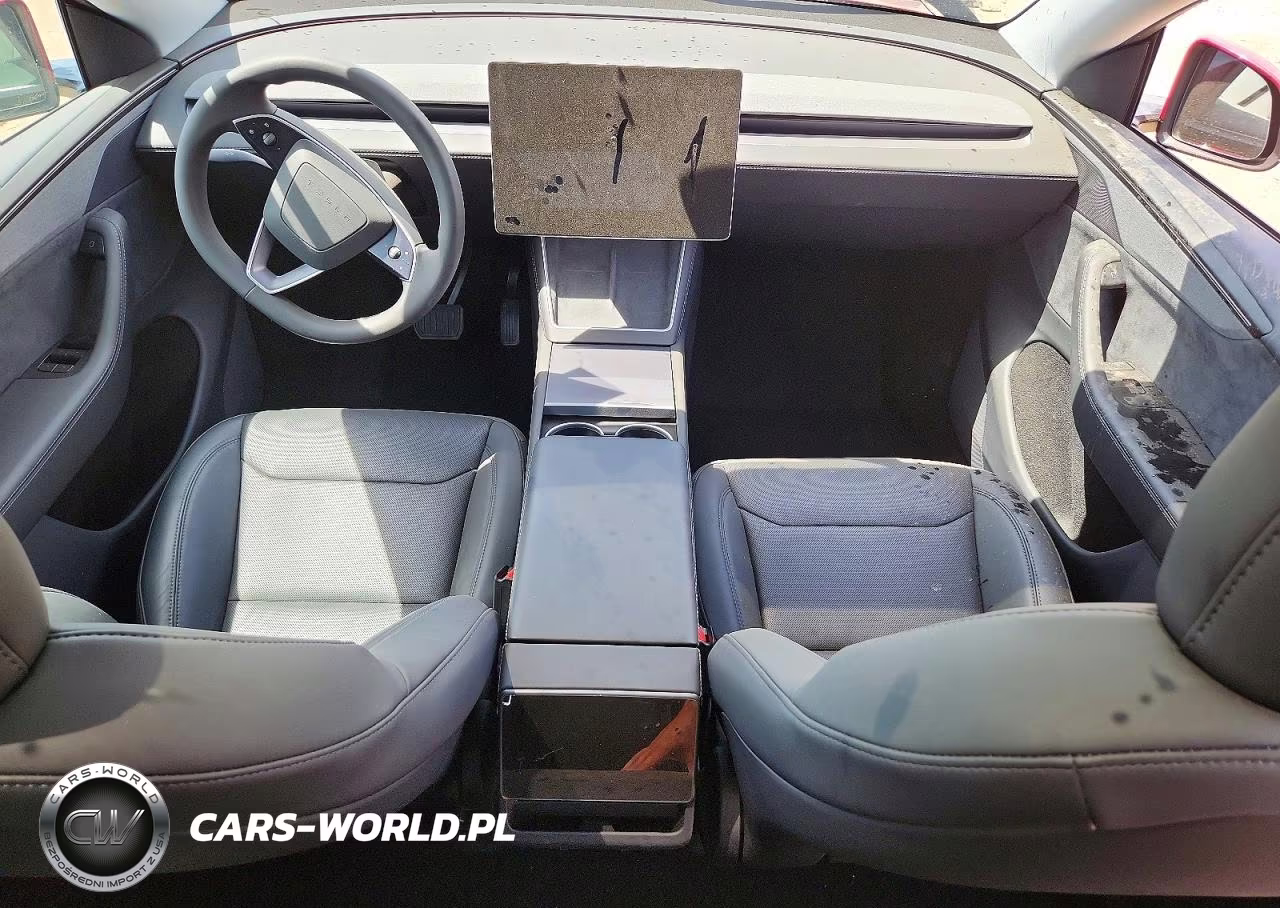 2026 Tesla Model Y VIN:7SAYGDEE5TF397692 - 8