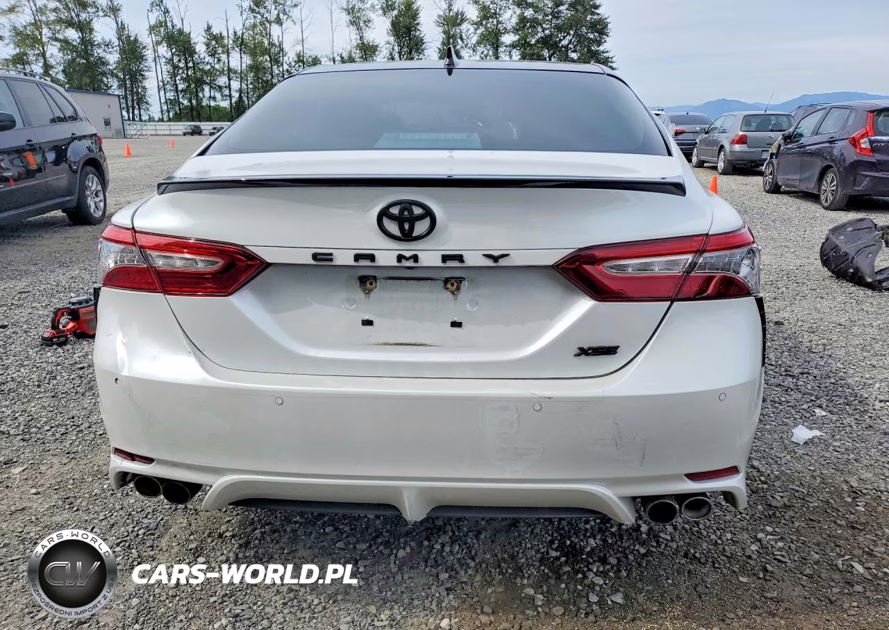 2018 Toyota Camry Xse VIN:4T1B61HK0JU073183 - 6