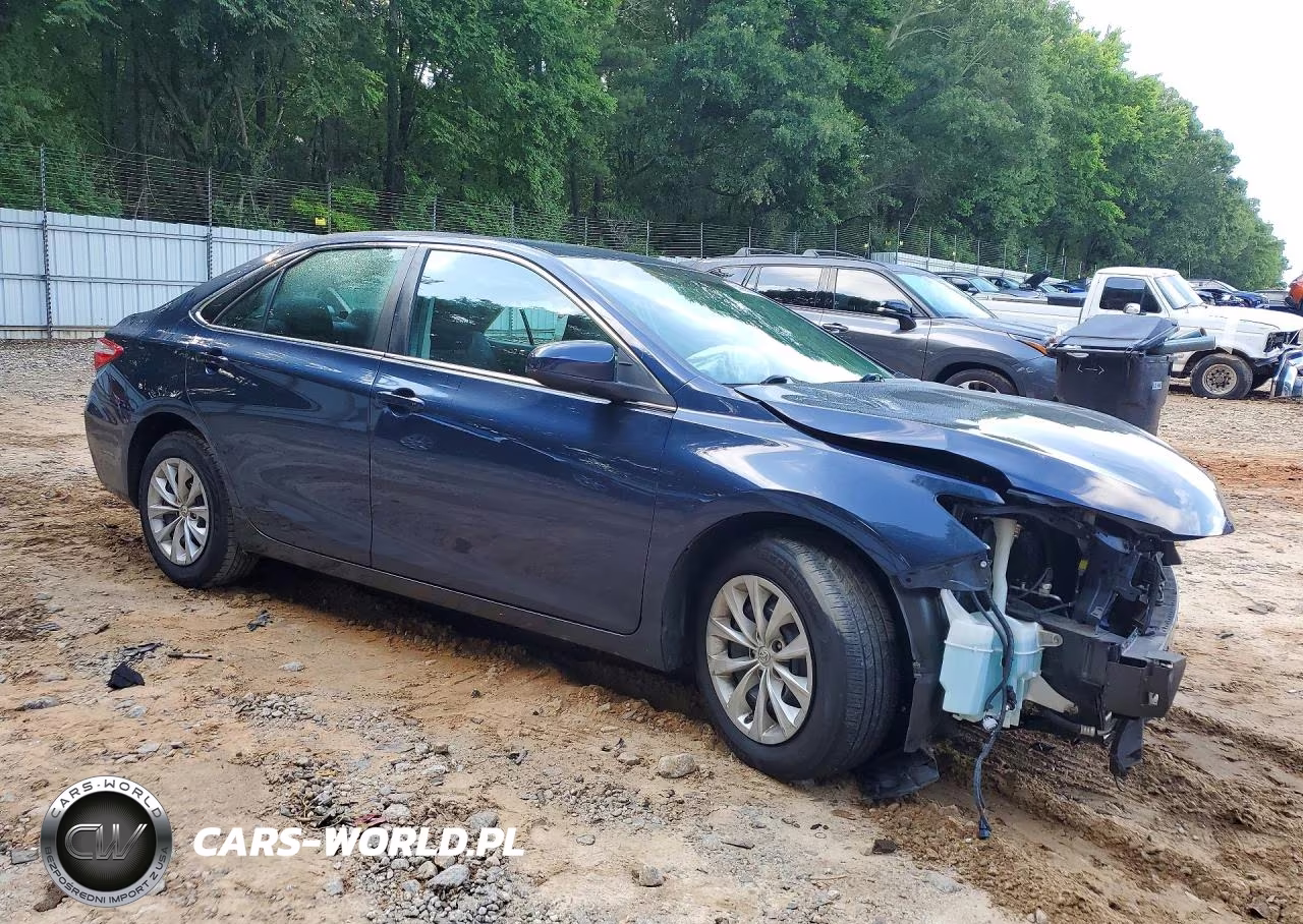 2016 Toyota Camry Le VIN:4T4BF1FK6GR575634 - 4