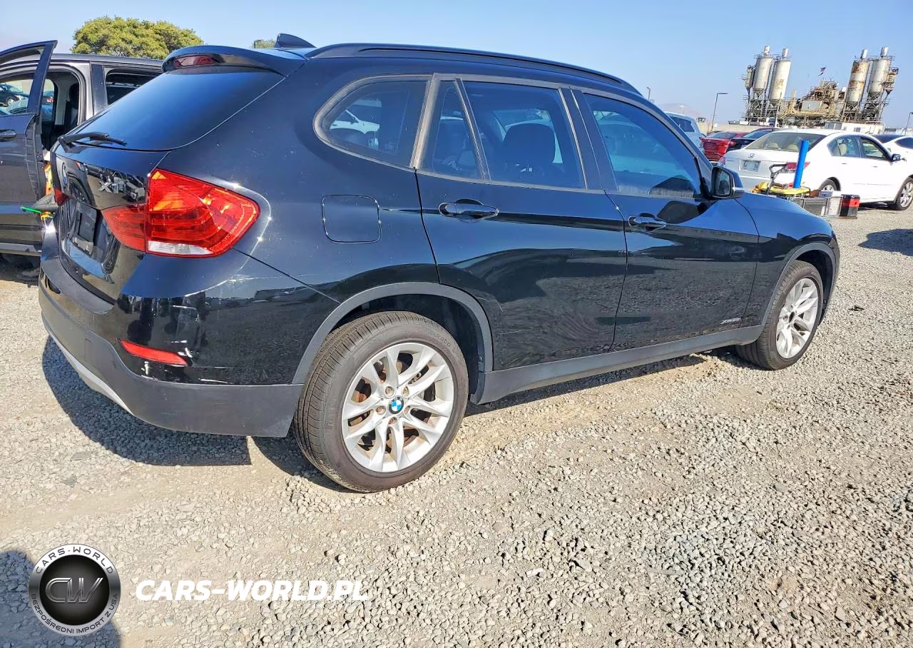 2015 BMW X1 xDrive28I VIN:WBAVL1C51FVY37360 - 3