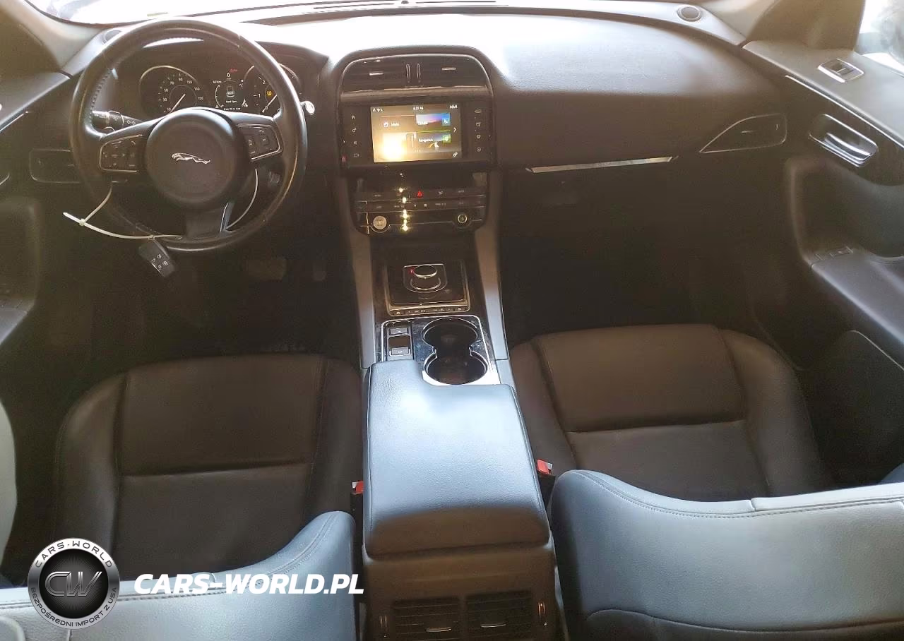 2017 Jaguar F-Pace Premium VIN:SADCJ2BN6HA094961 - 8