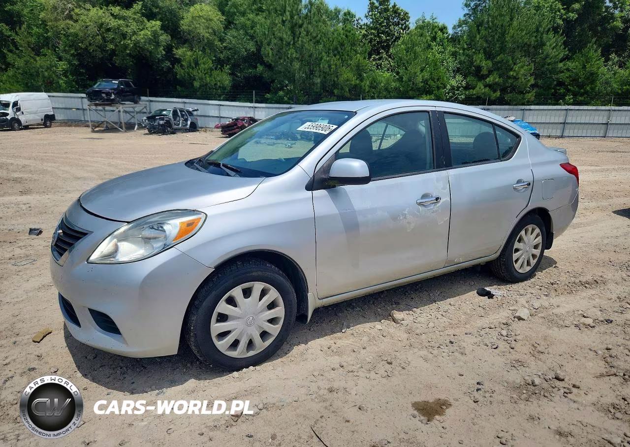 2013 Nissan Versa 1.6 S