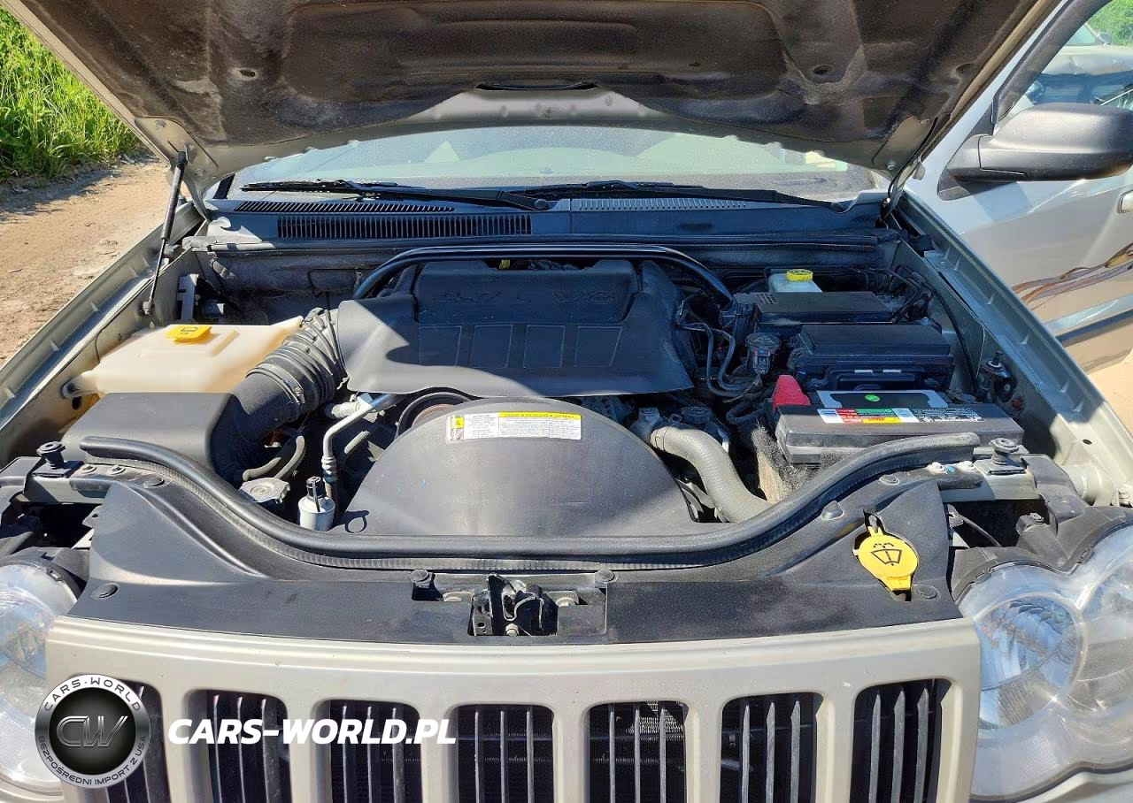 2009 Jeep Grand Cherokee Laredo VIN:1J8HR48P49C553398 - 12