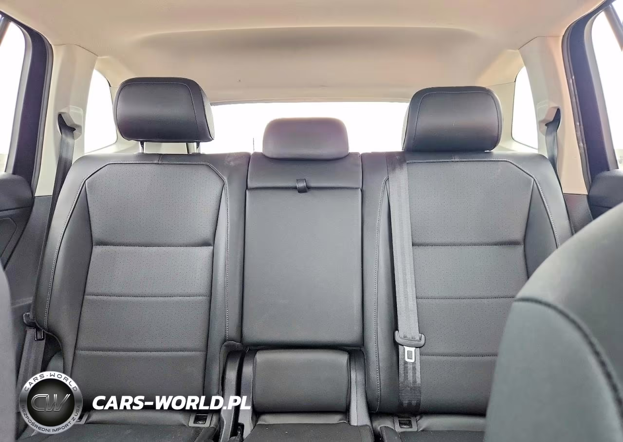 2019 Volkswagen Tiguan Se VIN:3VV2B7AX6KM029611 - 10